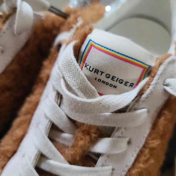 Shoes - Picture 2 of 4